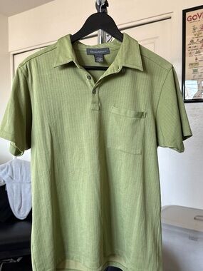 Banana Republic Green Short-Sleeve Polo with Chest Pocket